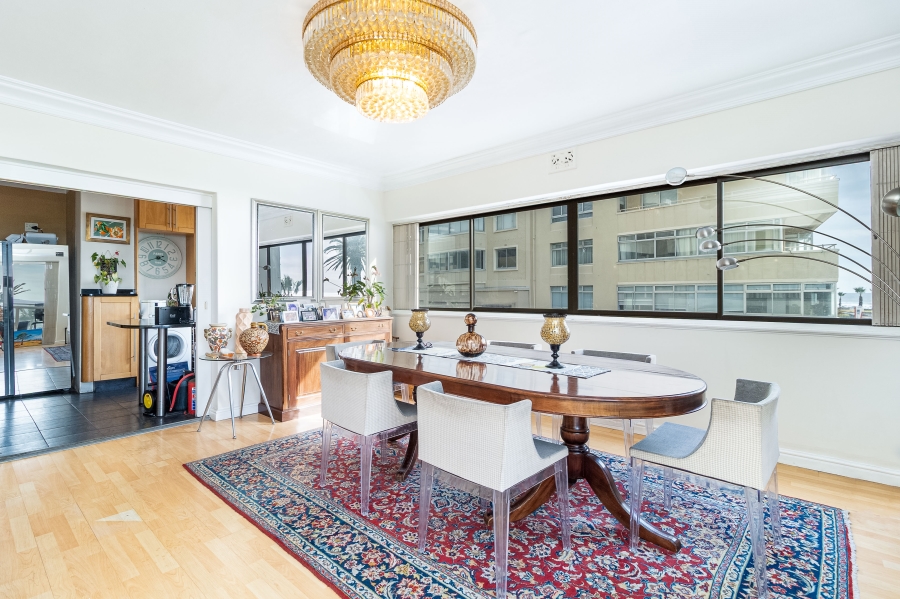 3 Bedroom Property for Sale in Sea Point Western Cape